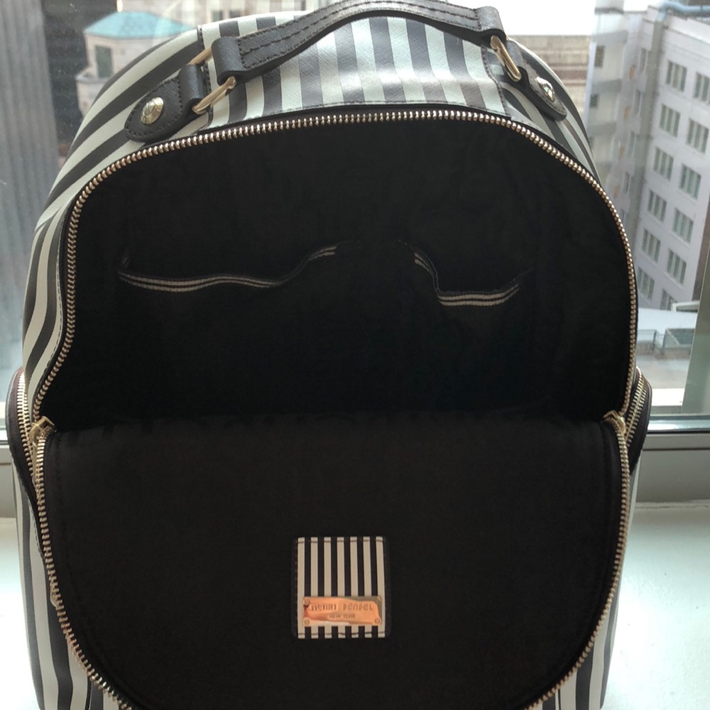 Henri Bendel Leather Backpack NWOT - Picture 4 of 8